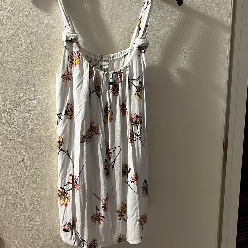 Size small Maurice’s top